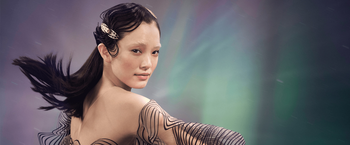 Aveda艾梵达携手时装设计师Iris van Herpen 倾情推出2023节日限定礼盒